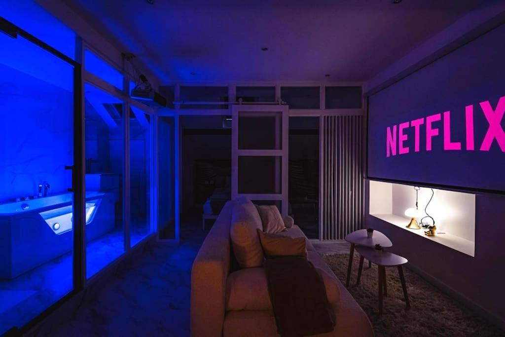 Oasis Chic - Spa Prive & Cinema Reims Luaran gambar