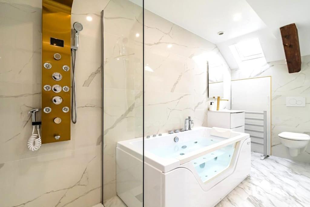 Oasis Chic - Spa Prive & Cinema Reims Luaran gambar